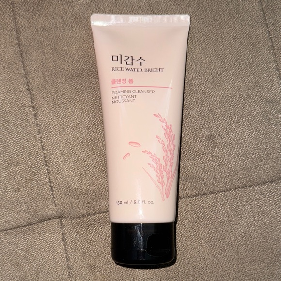 The Face Shop Rice Water Bright Foaming Cleanser - Picture 3 of 9